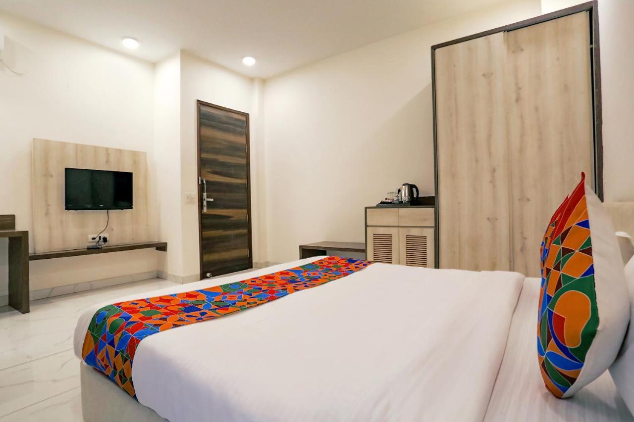 Fabhotel Ab Inn Huda City Center Gurgaon Bagian luar foto