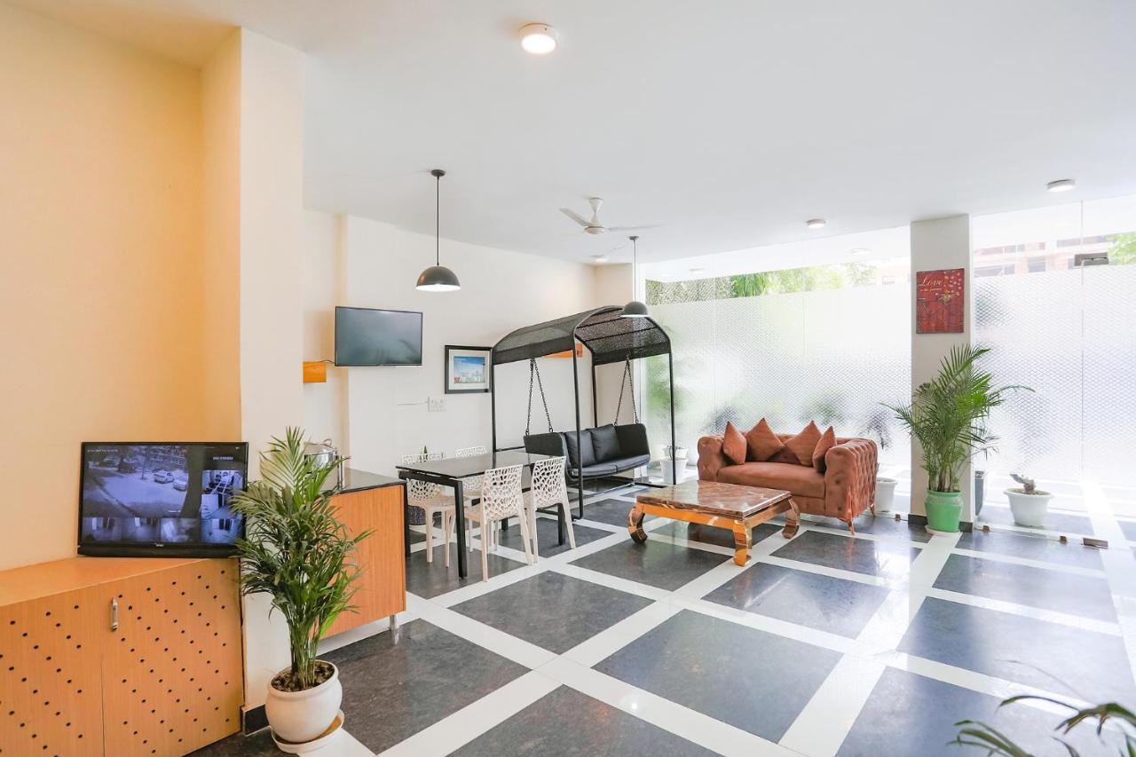 Fabhotel Ab Inn Huda City Center Gurgaon Bagian luar foto